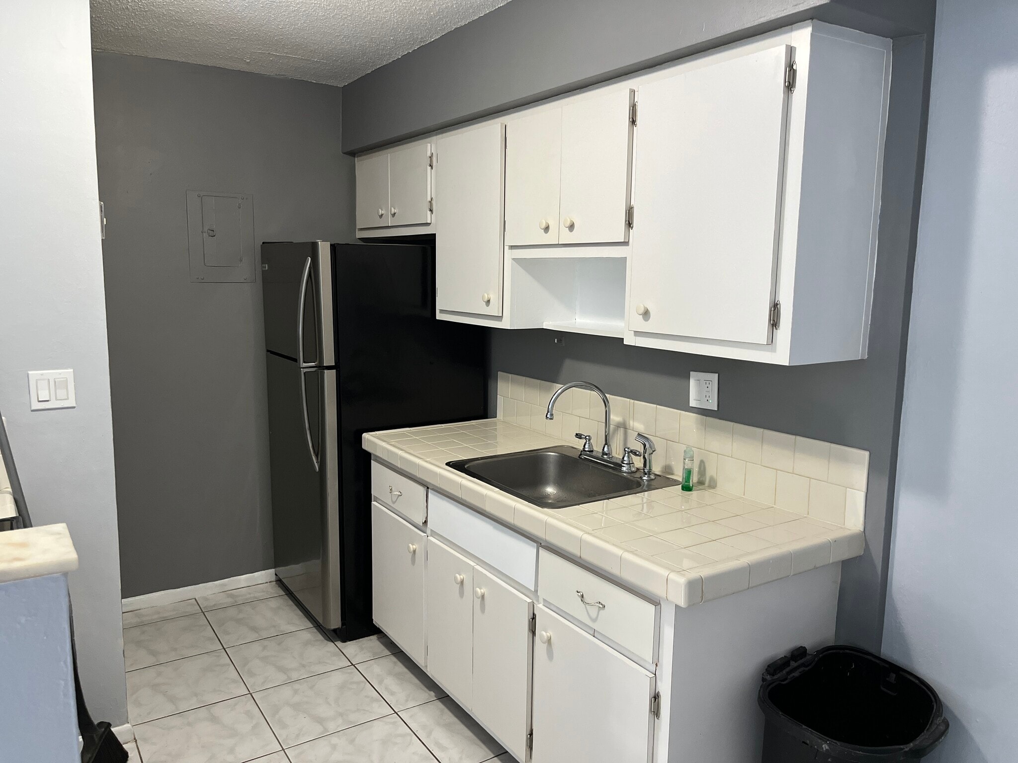 Building Photo - 5111 NE 18th Ave