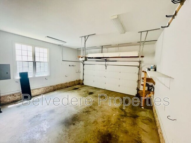 Building Photo - 4204 Peppervine Trail