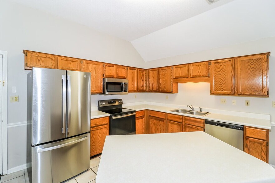 Building Photo - 7625 Dexter Park Dr