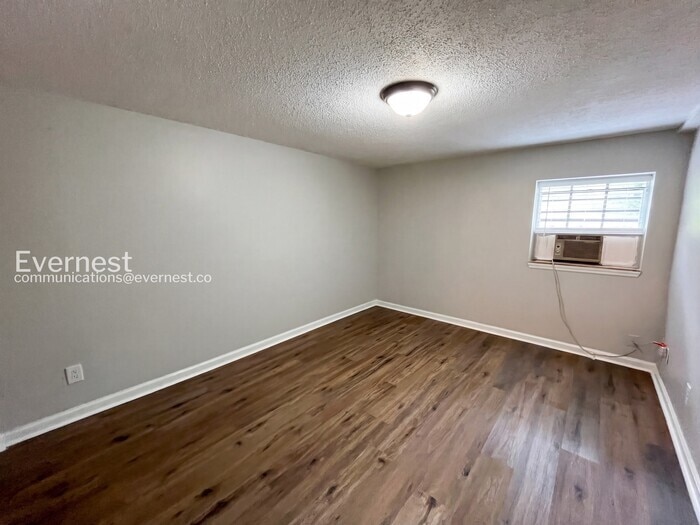 Building Photo - 5727 N Morgan Ln