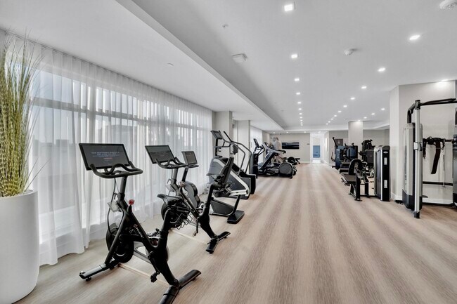 Building Photo - 155 E Boca Raton Rd