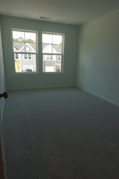 Building Photo - 1110 Weavers Trce Dr