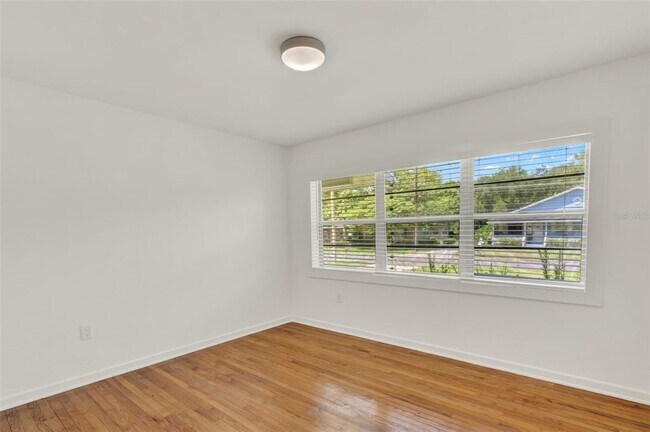 Building Photo - 3345 Lila Dr