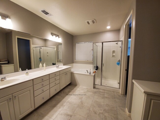 Building Photo - 5137 Kolton Pl