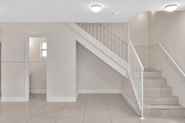 Building Photo - 1315 NW 2nd St