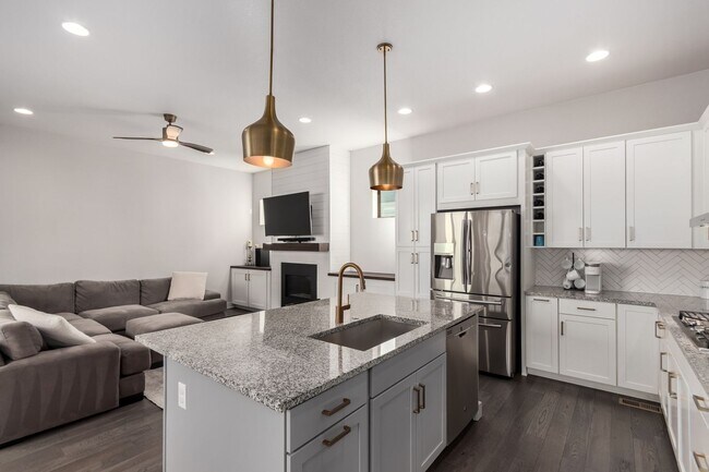 Building Photo - 4BD, 3.5BA Northfield Home with Finished Basement and 2-Car Garage