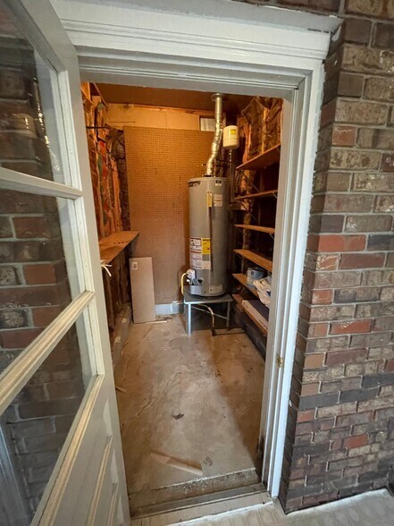 Storage Room - 1936 Ashmore Ave