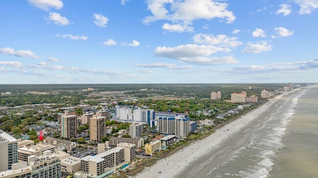 Building Photo - All Inclusive Seasonal Rental Available October 1st, 2025-March 31st 2026!