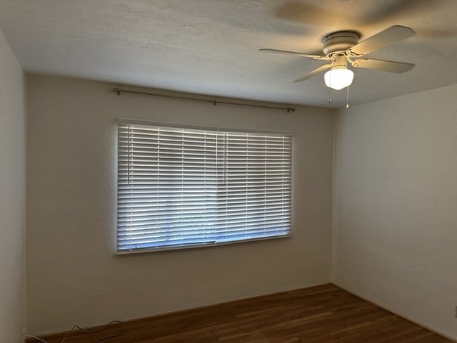 Building Photo - Modesto 1 Bedroom 1 Bathroom Duplex