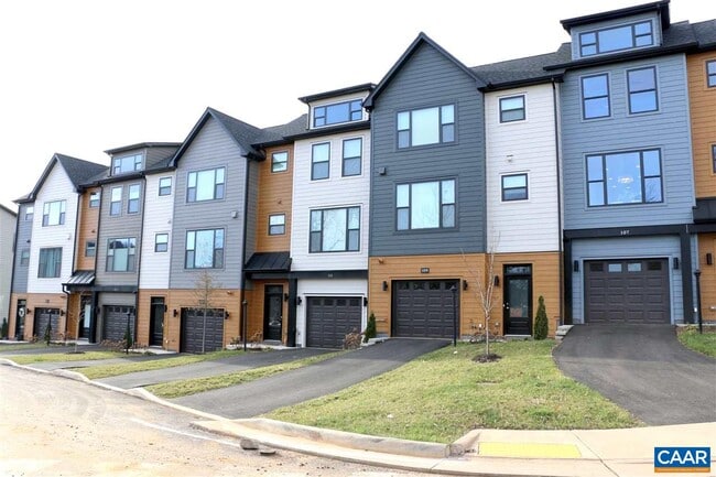 Building Photo - 133 Junction Ln