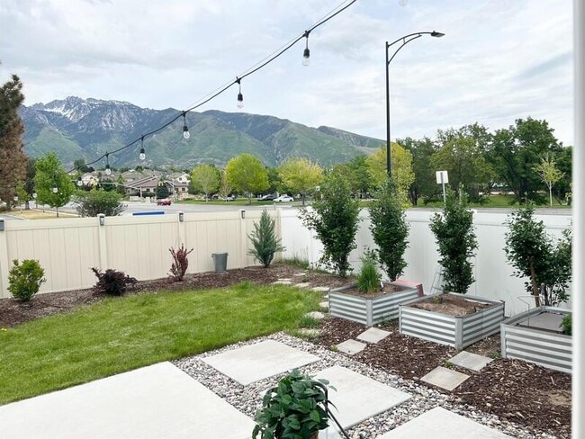 Building Photo - 11391 Mapleside Ln