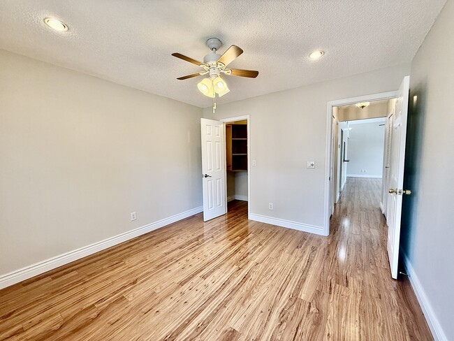 Building Photo - 2941 Bough Ave