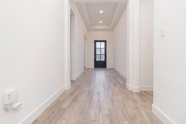 Building Photo - 27126 Spearbract Hollow Trl