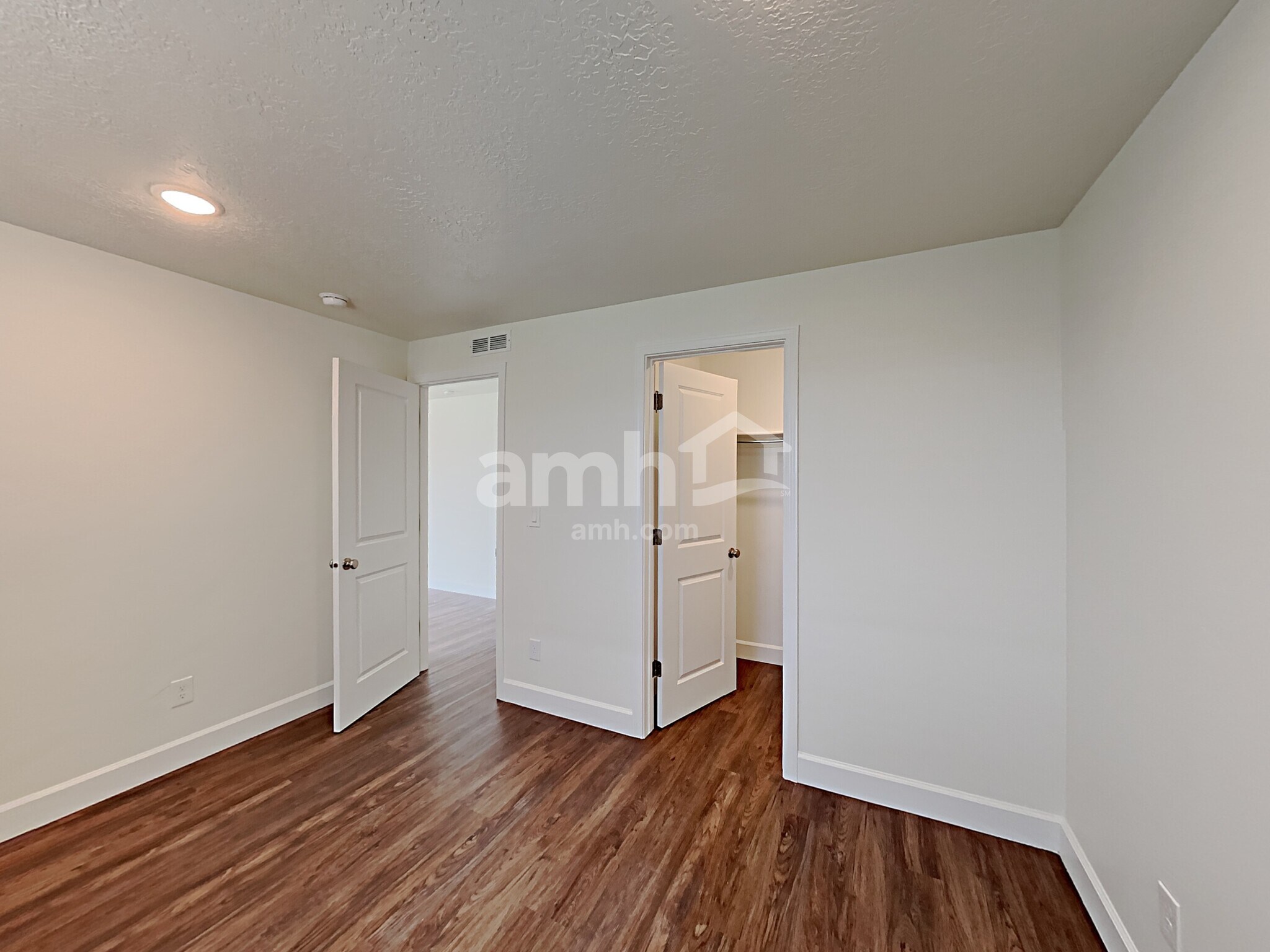 Building Photo - 1279 N Wagon Wy