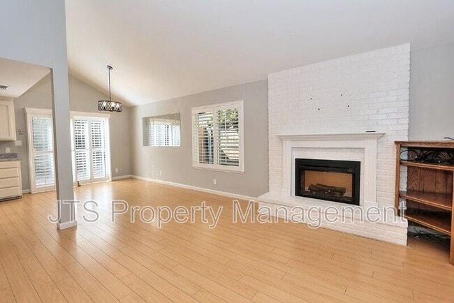 Building Photo - 9529 Lake Natoma Dr