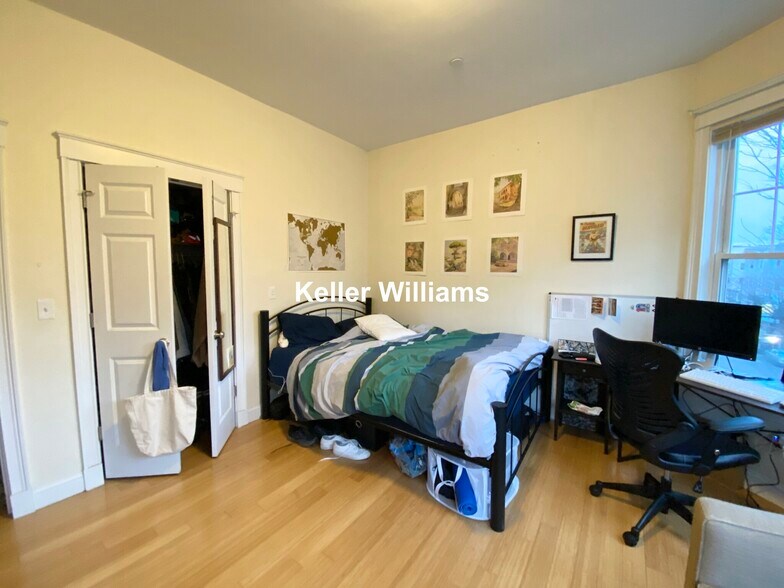 Building Photo - 1625 Tremont St