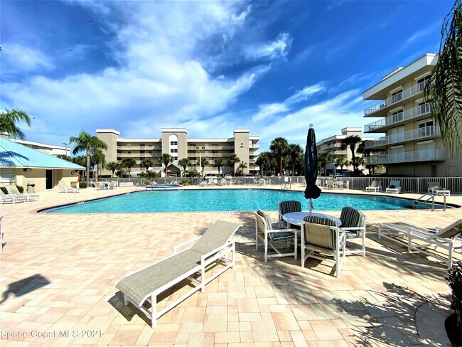 Building Photo - 603 Shorewood Dr