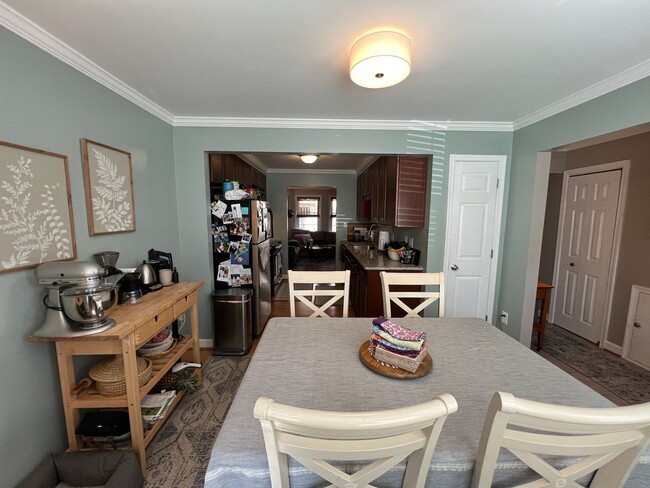 Building Photo - Updated End-Unit Townhouse in York County