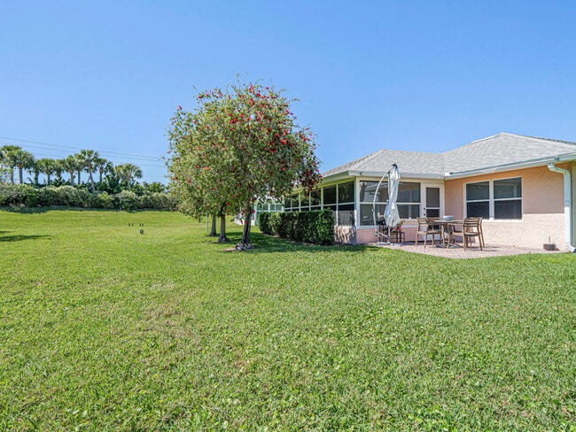 Building Photo - 105 Grove Island Cir