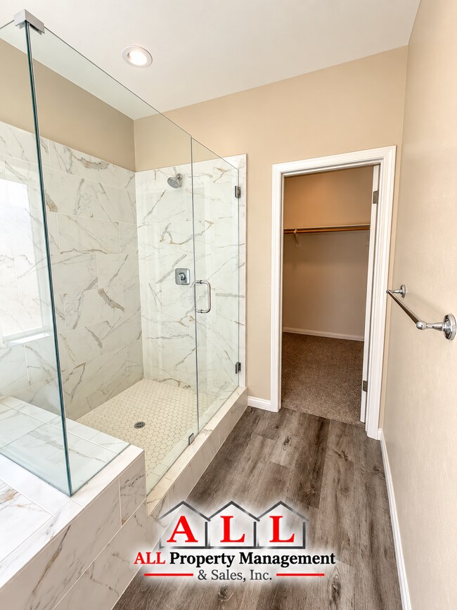 Building Photo - 6212 Curvy Hills Dr