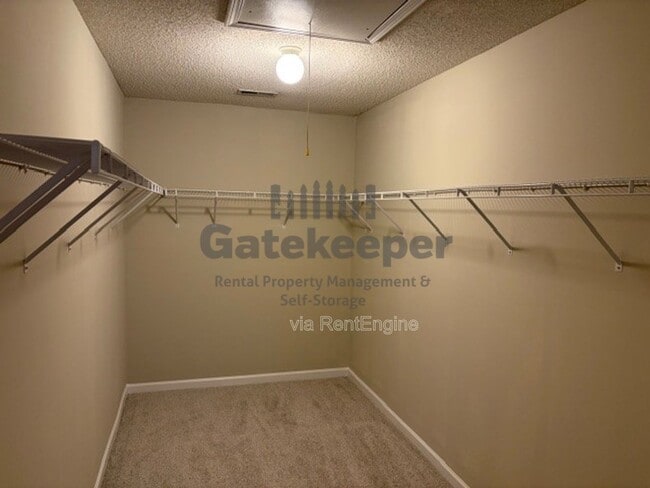 Building Photo - 8882 Seneca Rd