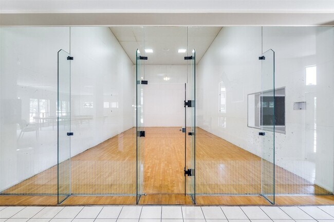 Building Photo - 1310 Harwell Dr