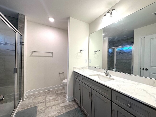 Building Photo - HARRISBURG TOWNHOME