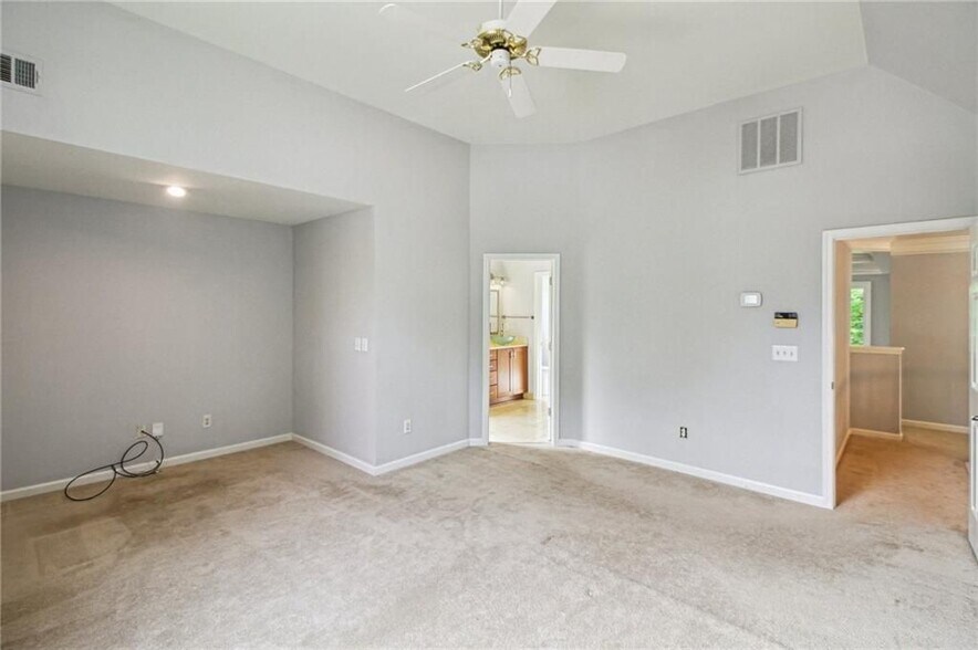 Building Photo - 2979 Rosebrook Dr