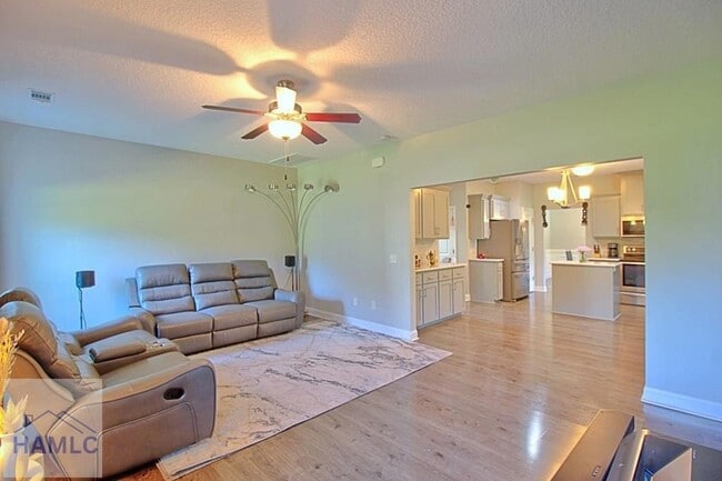 Building Photo - 179 Rutledge Dr