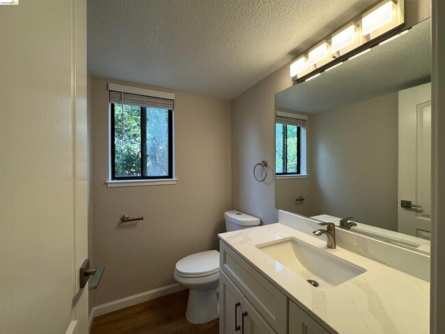 Building Photo - 20647 Maria Ct