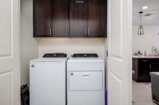 Building Photo - Beautifully Upgraded 4 - Bedroom 2 - Bath ...