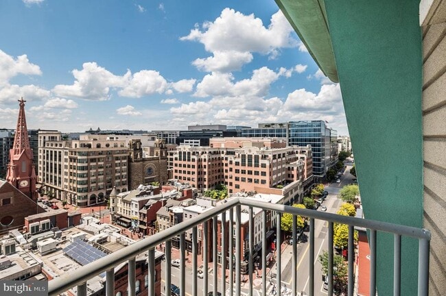 Building Photo - 777 7th St NW