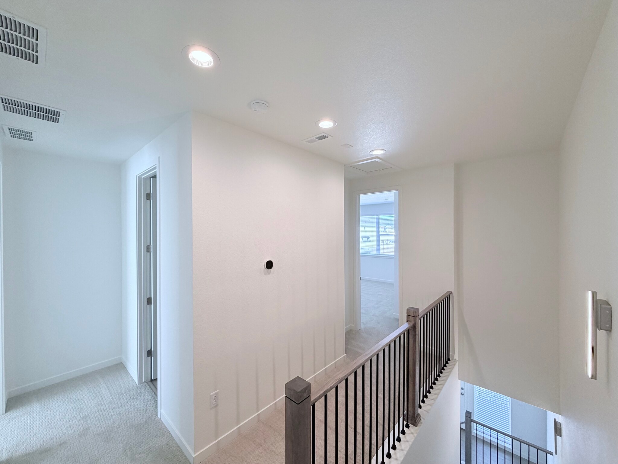 Building Photo - 4022 Ascend Grv