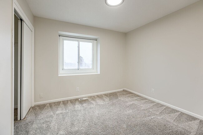 Building Photo - 7926 Primrose Ct