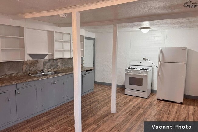 Building Photo - 1714 7th St