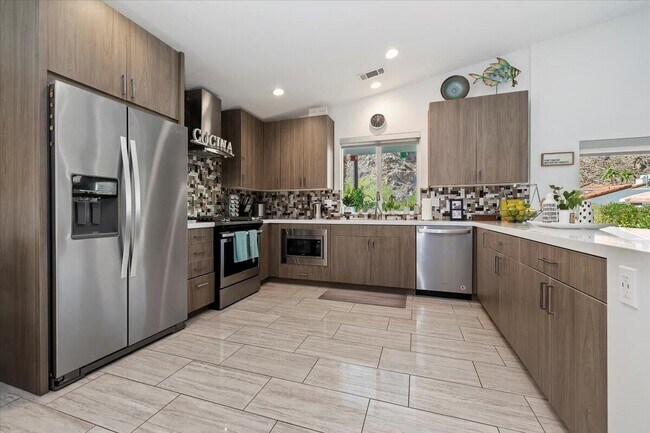 Building Photo - 52273 Avenida Madero