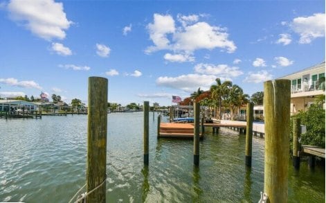 Building Photo - 17727 Long Point Dr