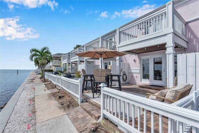 Building Photo - 5172 Coquina Key Dr SE