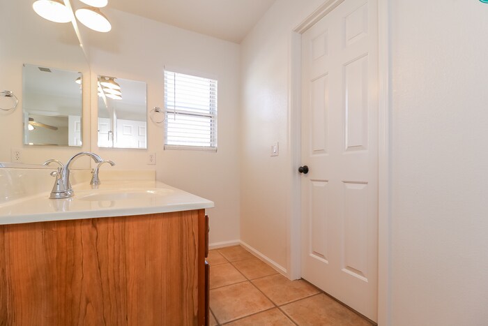 Building Photo - 10864 W Melinda Ln