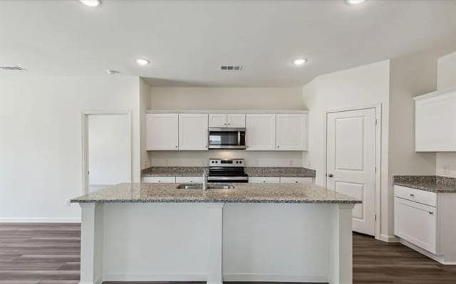 Building Photo - 1664 Hossler Trl