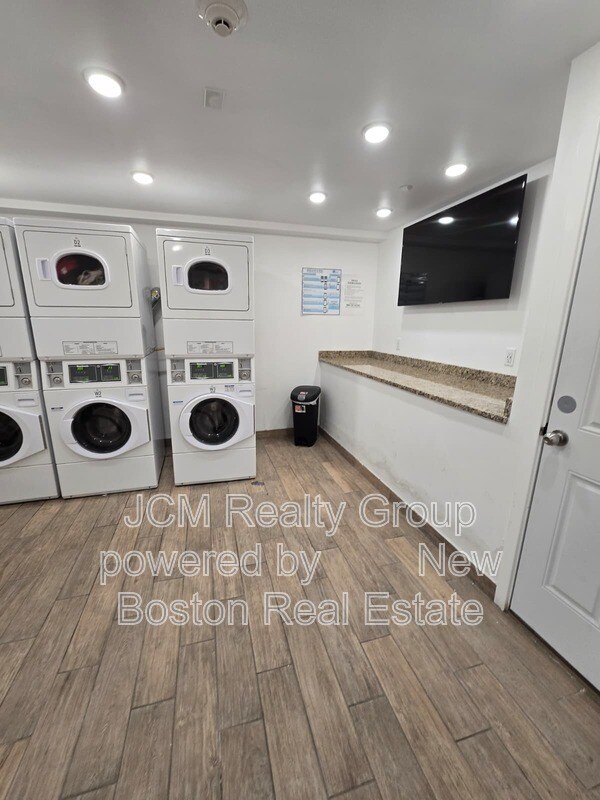 Building Photo - 16 Fifth Street