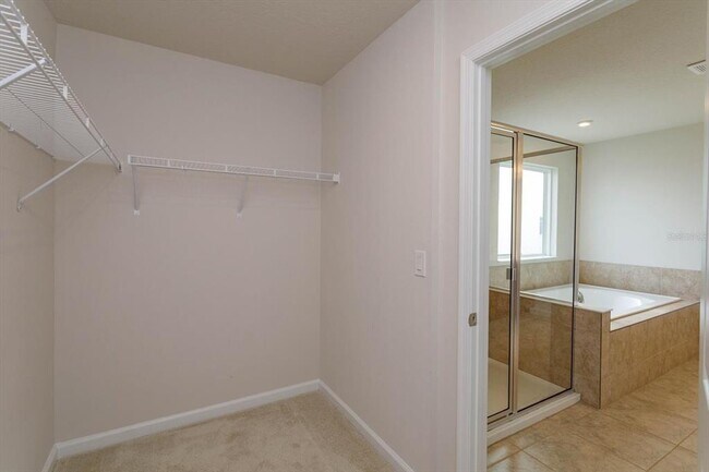 Building Photo - 1171 Cascade Dr