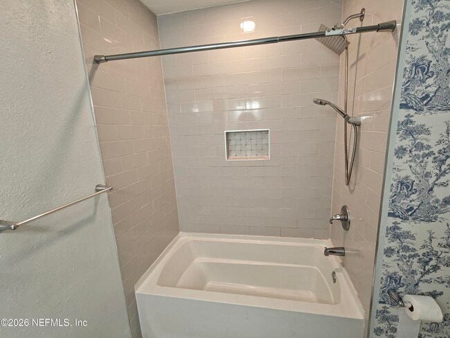 Building Photo - 1447 Lawrence Pl