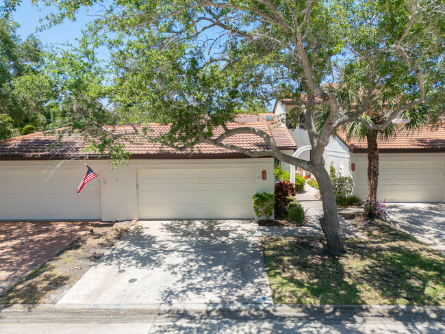 Building Photo - 604 Parkside Pl