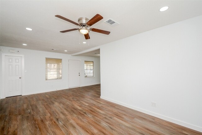 Building Photo - 4708 Los Angeles St