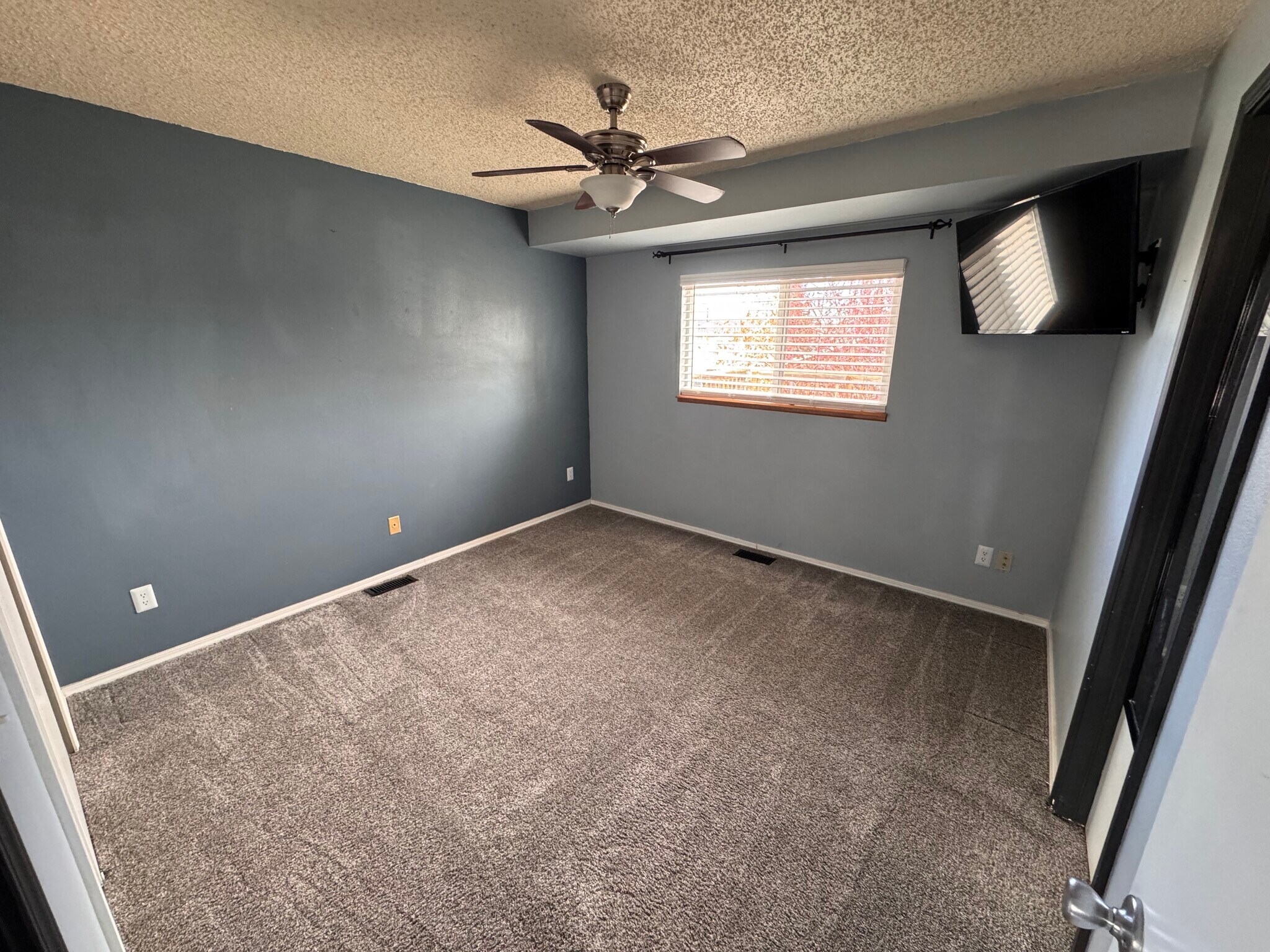 Building Photo - 7624 Montarbor Dr