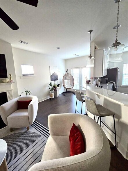 Building Photo - 1903 Plainsboro Dr