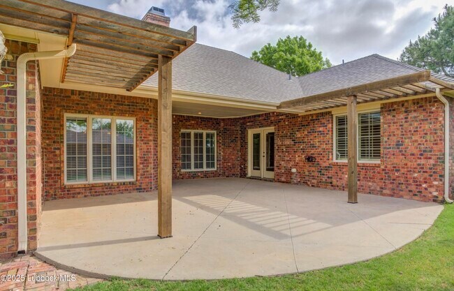 Building Photo - 9222 Homestead Ave