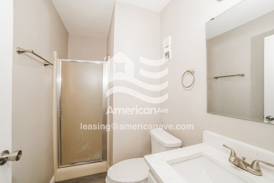 Building Photo - 3703 N Molleck Dr