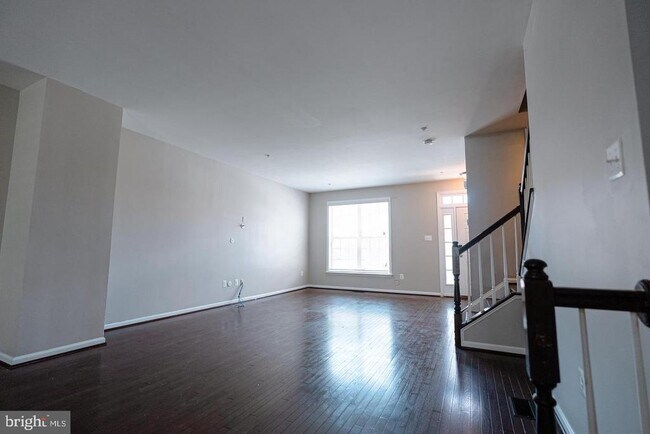 Building Photo - 15520 Lady Lauren Ln